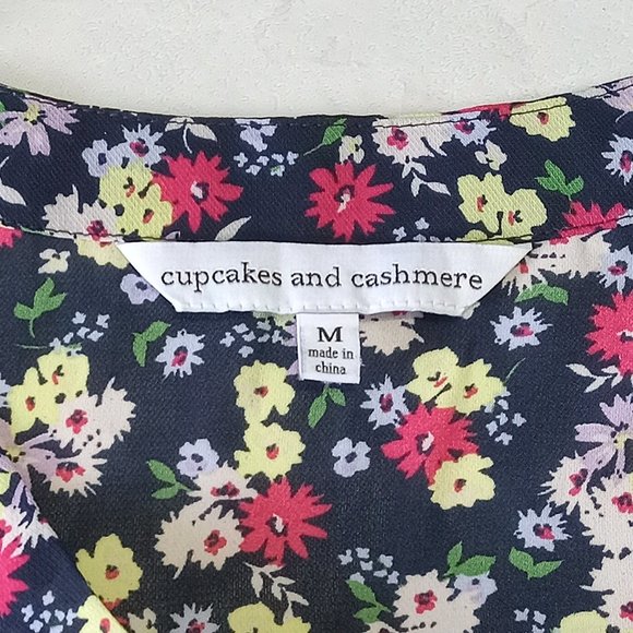 CUPCAKES AND CASHMERE | Meg Puff Sleeve Blouse - Picture 4 of 9